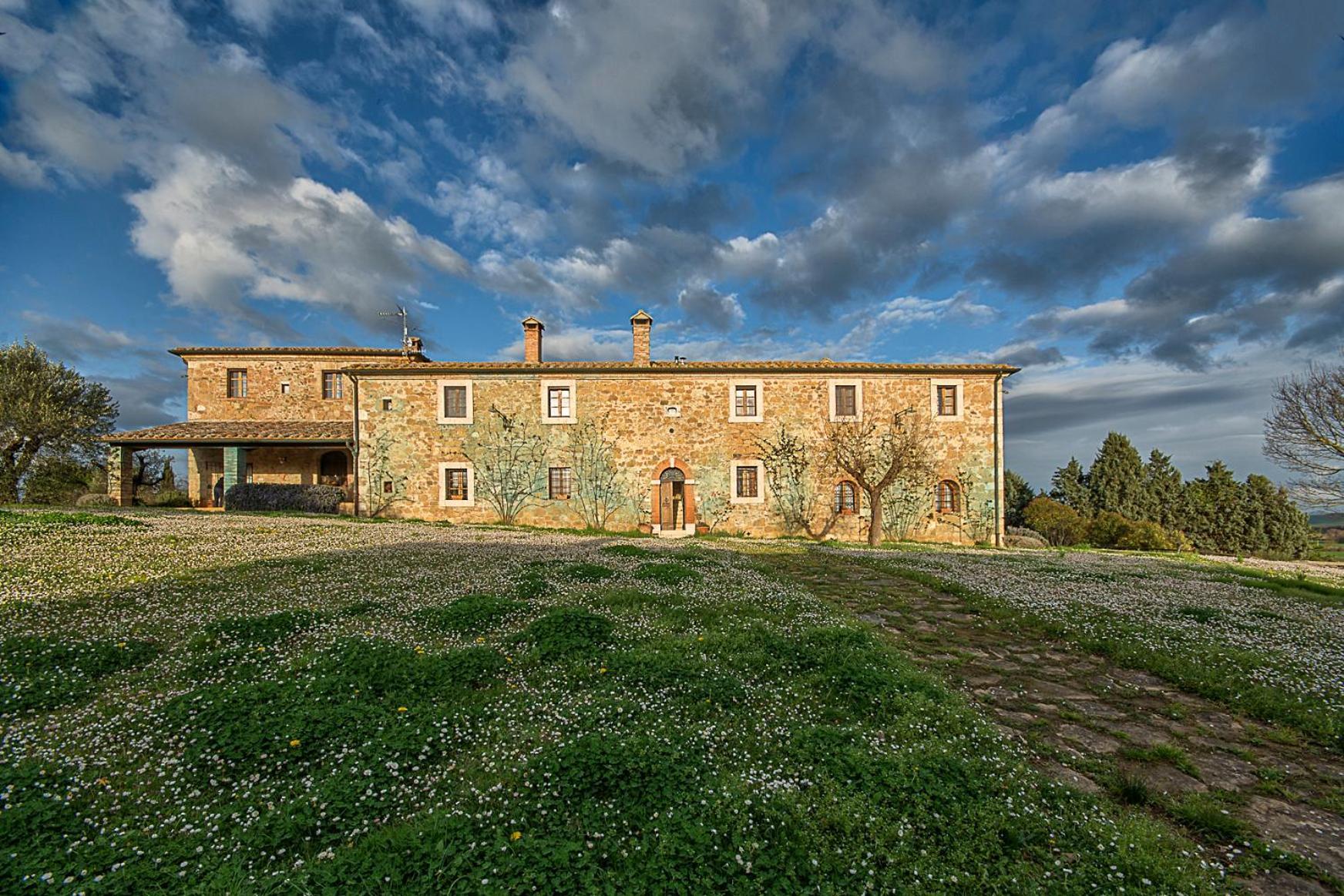Agriturismo Le Sorbelle D'Orcia Con Piscina Пиенца Экстерьер фото