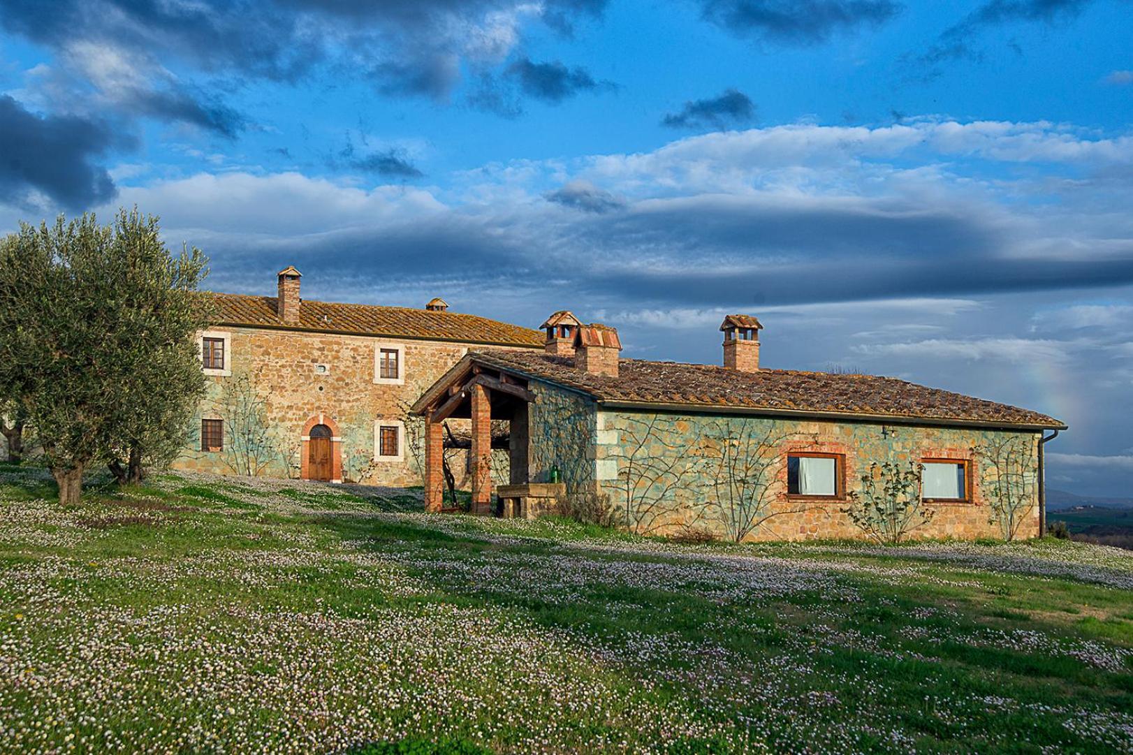 Agriturismo Le Sorbelle D'Orcia Con Piscina Пиенца Экстерьер фото
