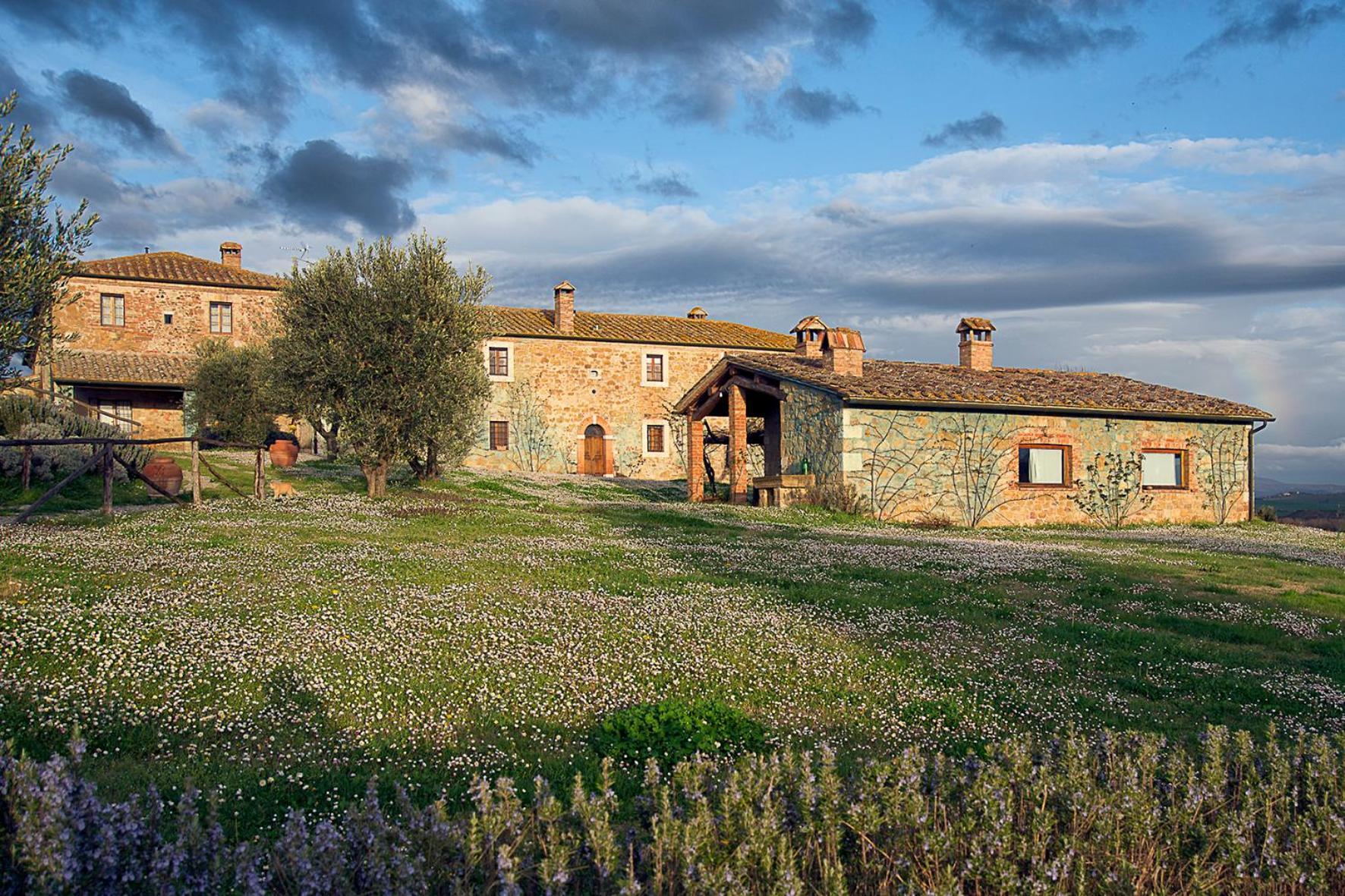 Agriturismo Le Sorbelle D'Orcia Con Piscina Пиенца Экстерьер фото