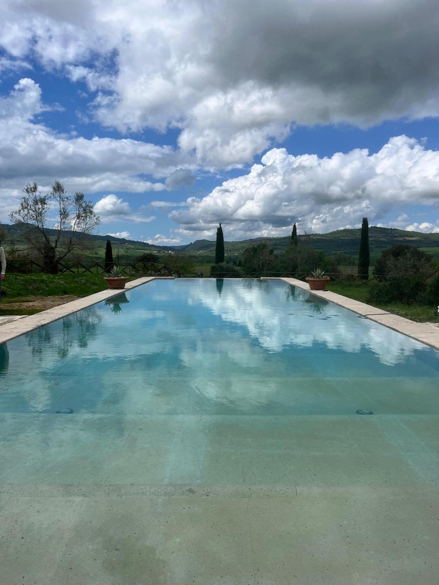 Agriturismo Le Sorbelle D'Orcia Con Piscina Пиенца Экстерьер фото