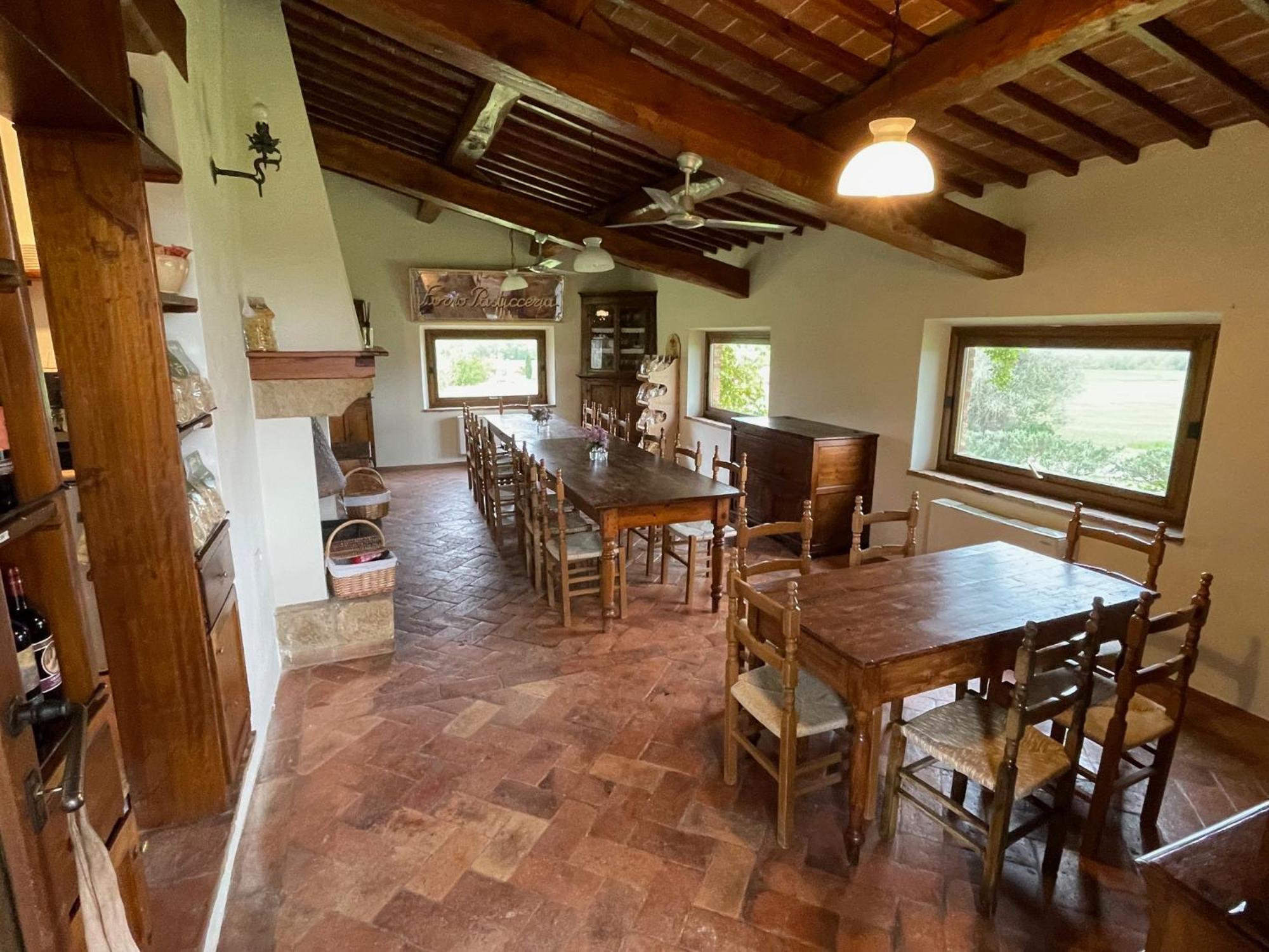 Agriturismo Le Sorbelle D'Orcia Con Piscina Пиенца Экстерьер фото
